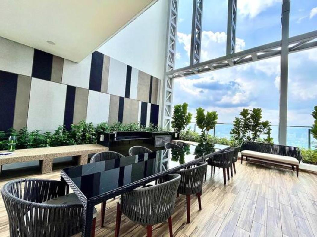 Maxhome At The Luxe By Infinitum Kuala Lumpur Buitenkant foto